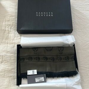 Alexander McQueen  Olive Skull Scarf